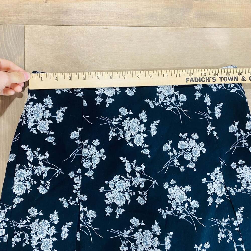 Women's 1X Black Floral Stretch Skort High Rise Front Slit Mini Skort Whimsigoth - Picture 10 of 11